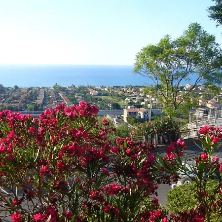 Casaleo * Campofelice Di Roccella